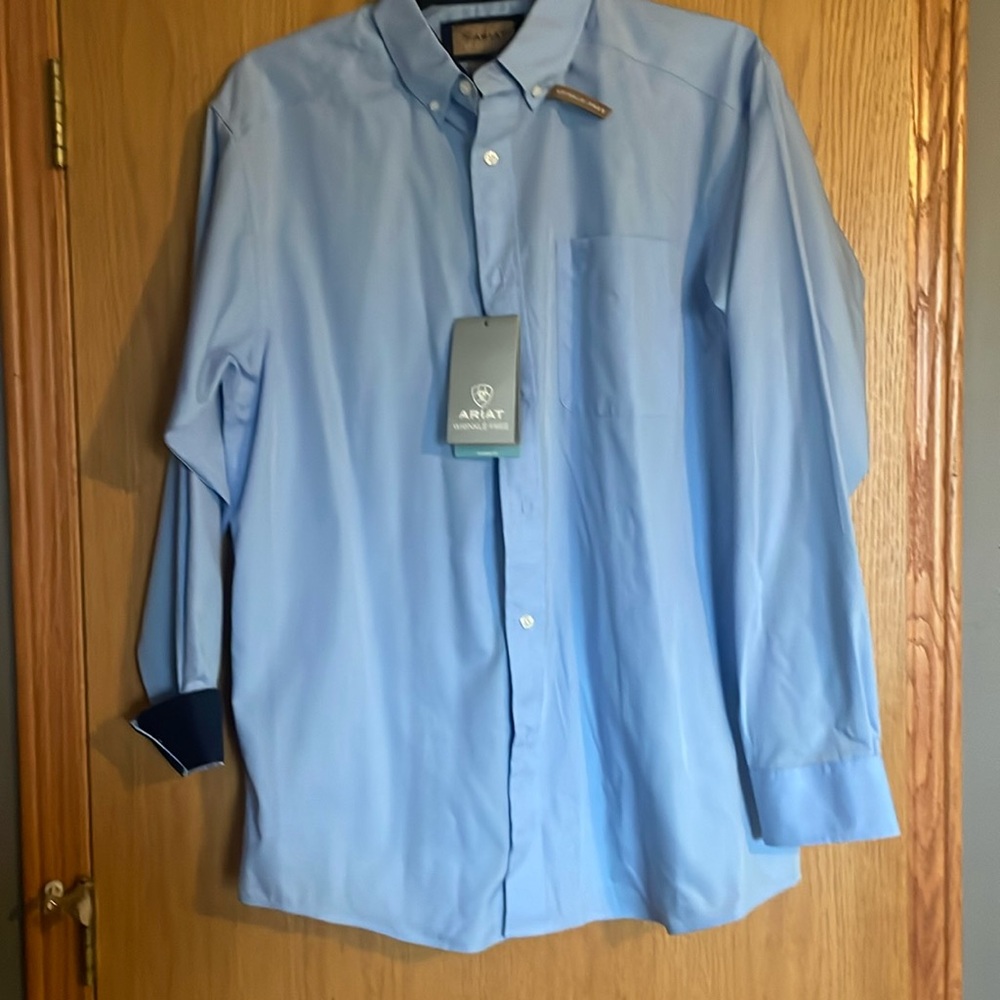 Men’s button up dress shirt